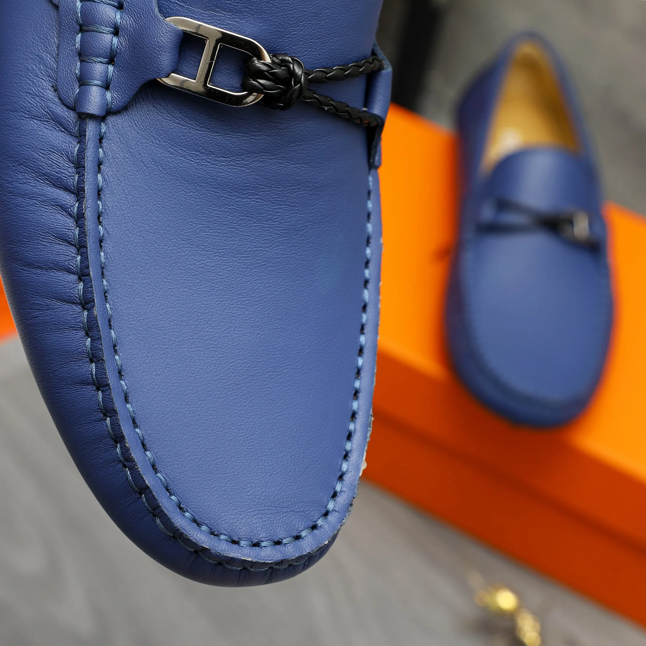 Men's shoes 💰420 Product trademark: HERMES "Hermes" casual slip-on shoes Regular size: 38-46 (45.46 custom-made, non-returnable) Product materials: Selected high-quality cowhide upper, sheepskin lining, non-slip bean outsole
